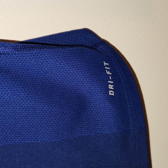 Nike Running Dri Fit Shirt Womens x-small Long Sleeve Athletic Stretch Vented - Picture 4 of 4